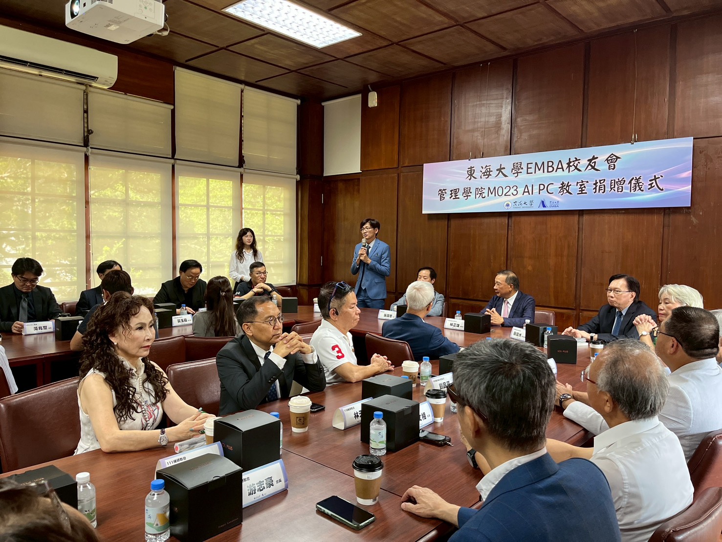 圖說三，校友們的慷慨支持，不僅是一份獻給母校七十週年的厚禮，更是東海邁向百年大學的新起點。